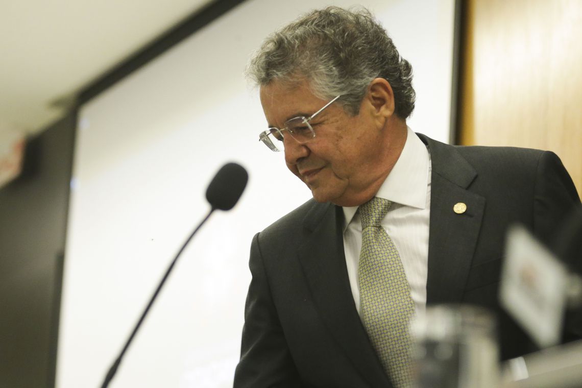Ministro do STF vê risco de ditadura no país, de esquerda ou direita