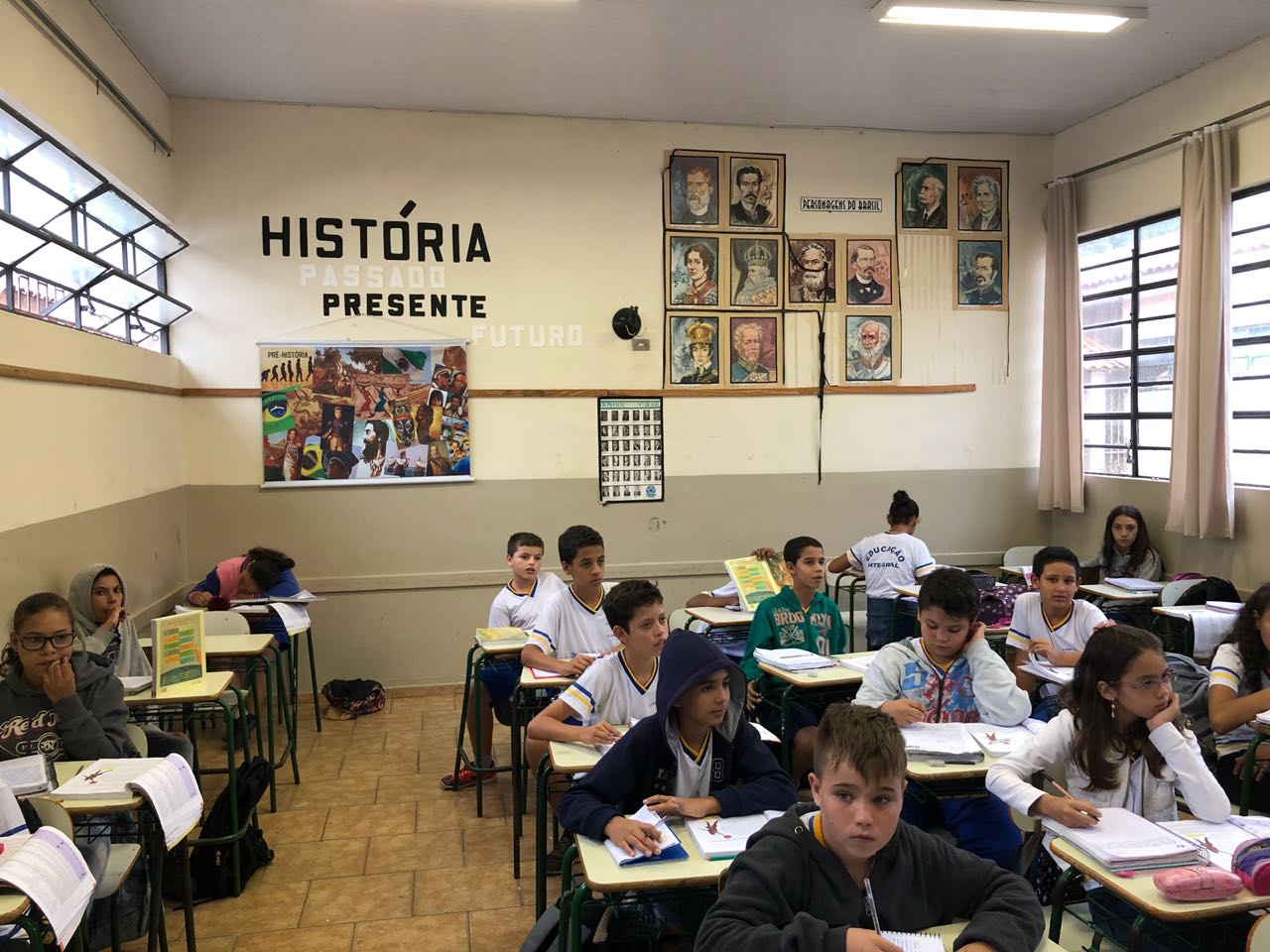 Escolas estaduais se preparam para receber um milhão de alunos