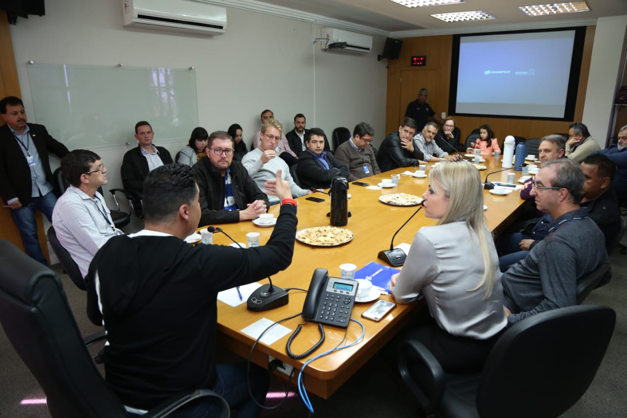 Prefeitura e vereadores apresentam demandas para novo contrato com a Sanepar