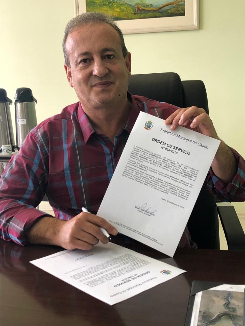 Educação: Moacyr assina Ordem de Serviço para construção de novo CMEI