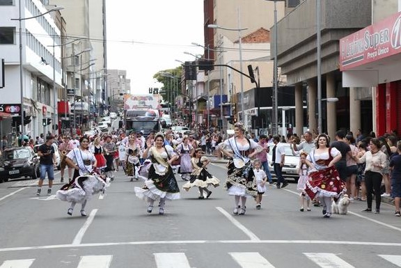 Desfile de abertura da 30ª München acontece neste domingo