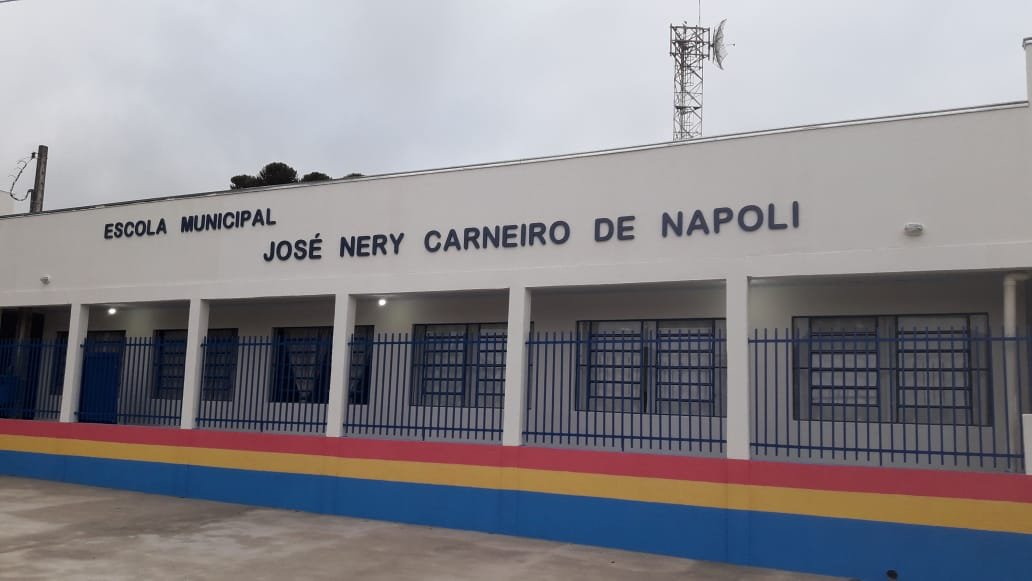 Castro: Prefeitura entrega obra de reforma da escola do Socavão