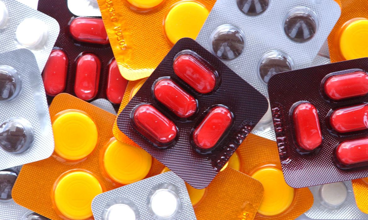Medicamentos para saúde mental têm aumento de 16% nas vendas no primeiro semestre, aponta Farmácias APP