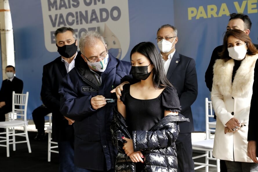 Com lote extra, Paraná acelera vacinação contra a Covid-19 na fronteira
