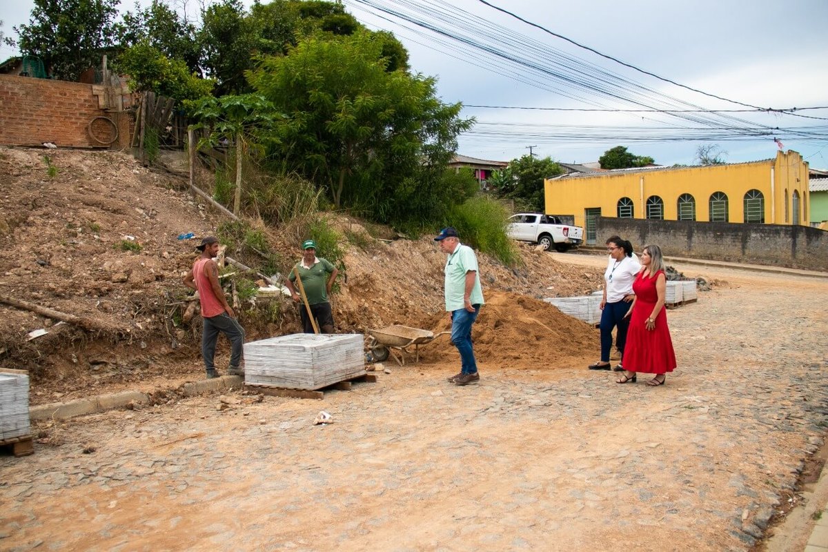 Pavimentação na vila São José em Tibagi chega a 80% de conclusão