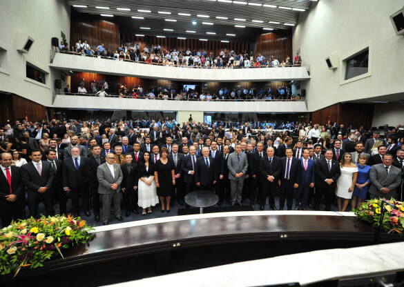 Deputados serão empossados quarta (1º) na Assembleia do Paraná